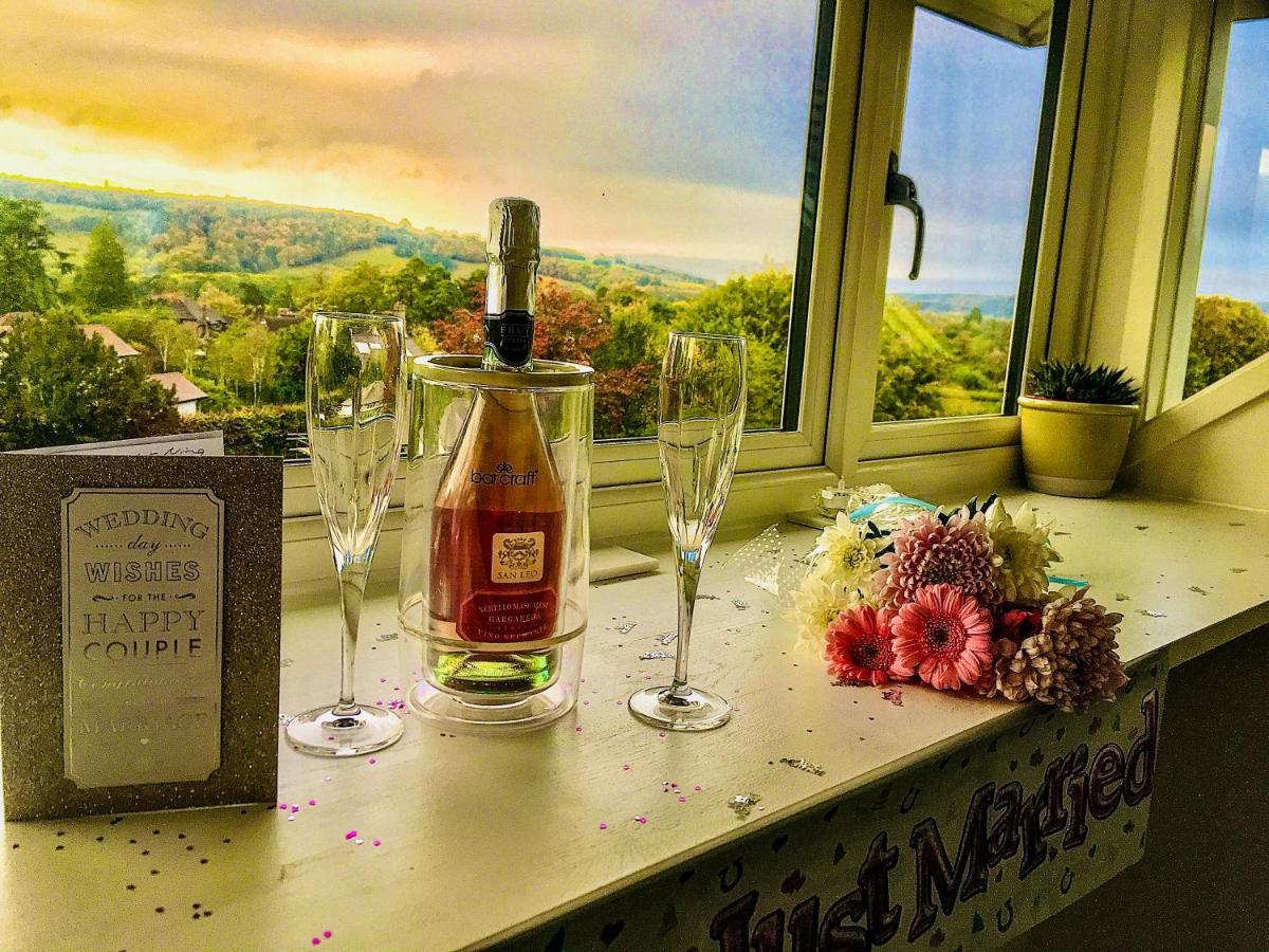 Ranmore Rise Retreat In The Surrey Hills ドーキング エクステリア 写真